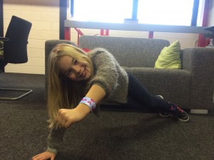 Lotte kan opdrukken met 1 hand!